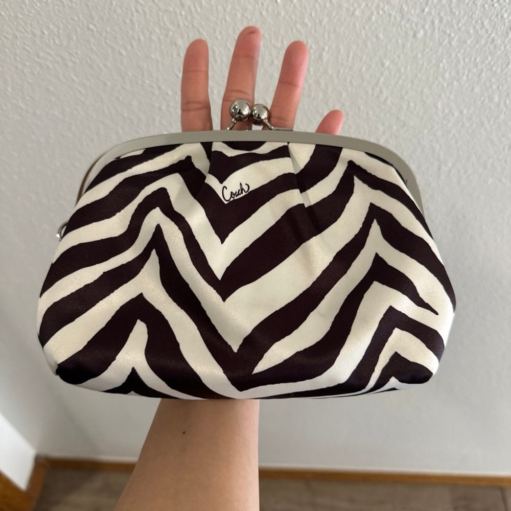 Chala Black and White Women's Bag